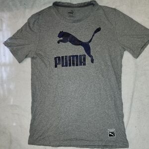 Mens Sz M Gray Short Sleeve Puma Shirt with Blue Camo in Logo & Cat, Gently Worn